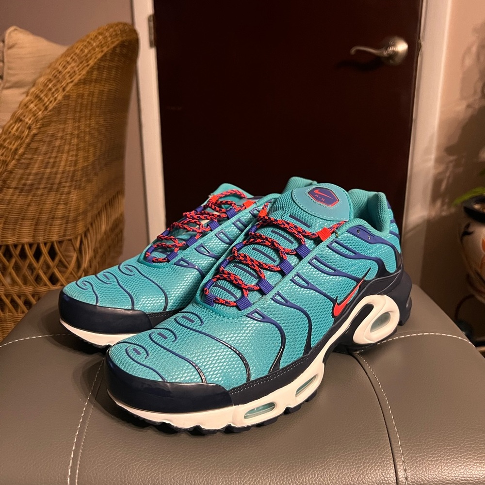 air max plus discover your air
